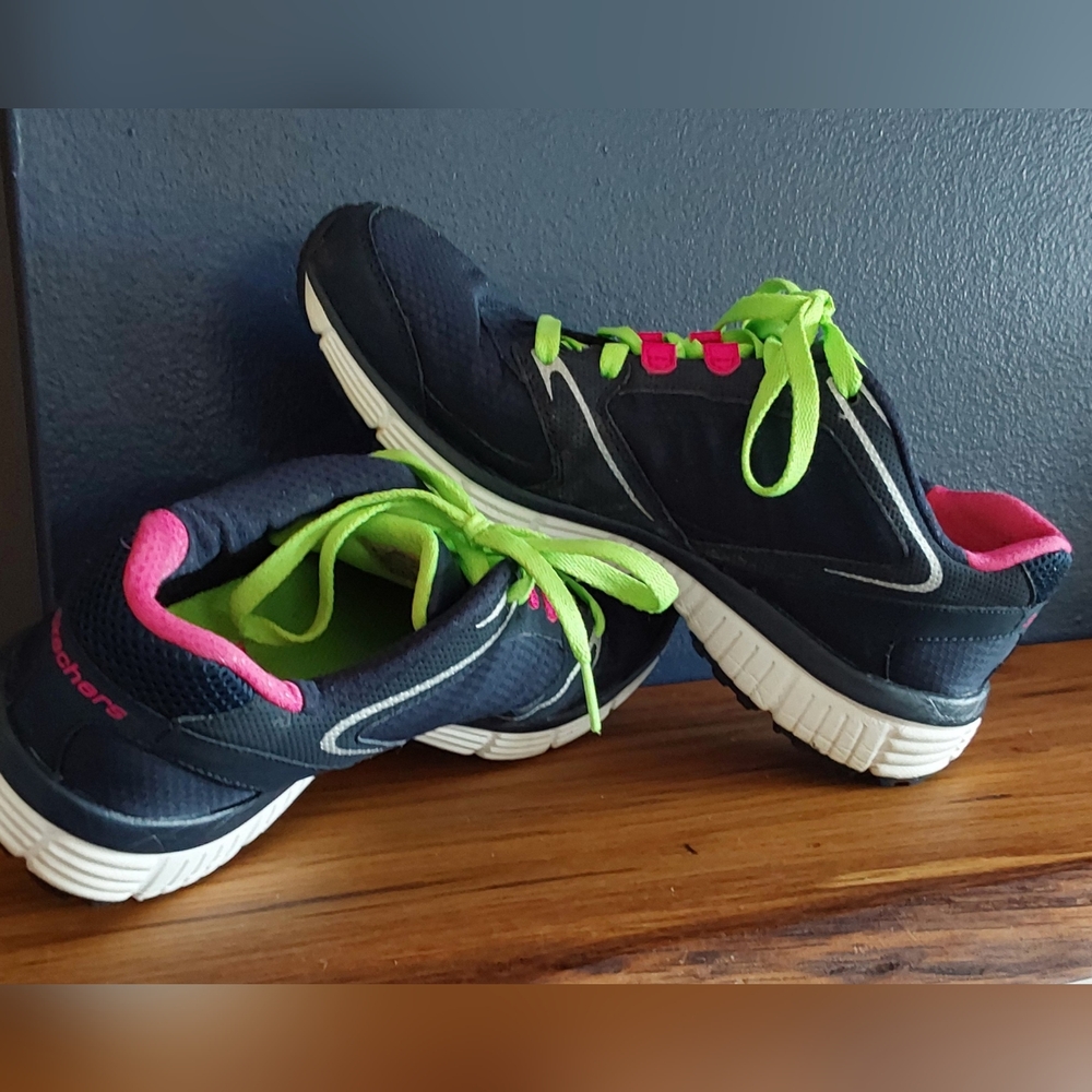 WOMENS NAVY SKETCHERS SPORT FLEX SOLE ATHLETIC SHOES 8